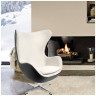 Дизайнерское лаунж-кресло EGG STYLE CHAIR белый искусственный мех, черная прессованная кожа
