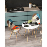Обеденные стулья Eames DSW в тканевой обивке в стиле пэчворк, сиденье платиковое, ножки деревянные